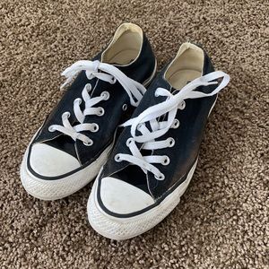 Black converse